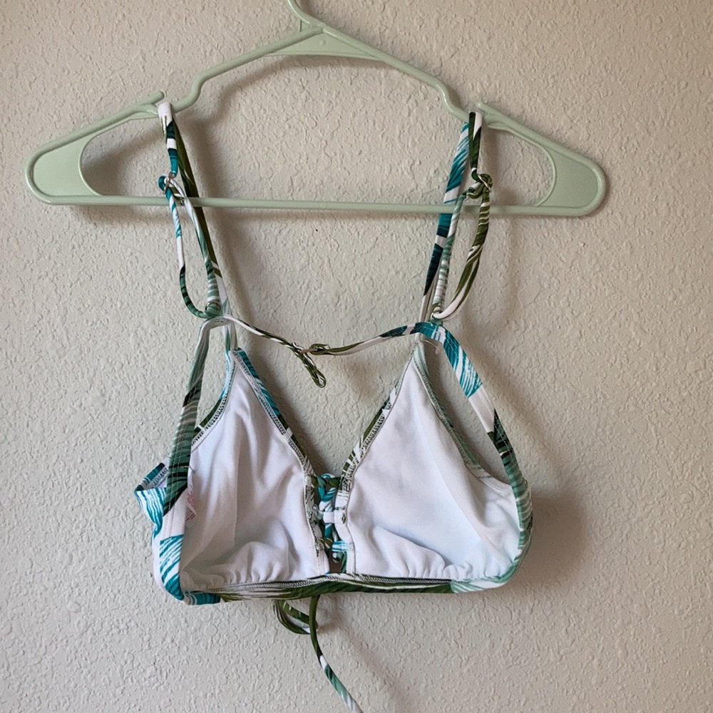 Top - Picture 2 of 2